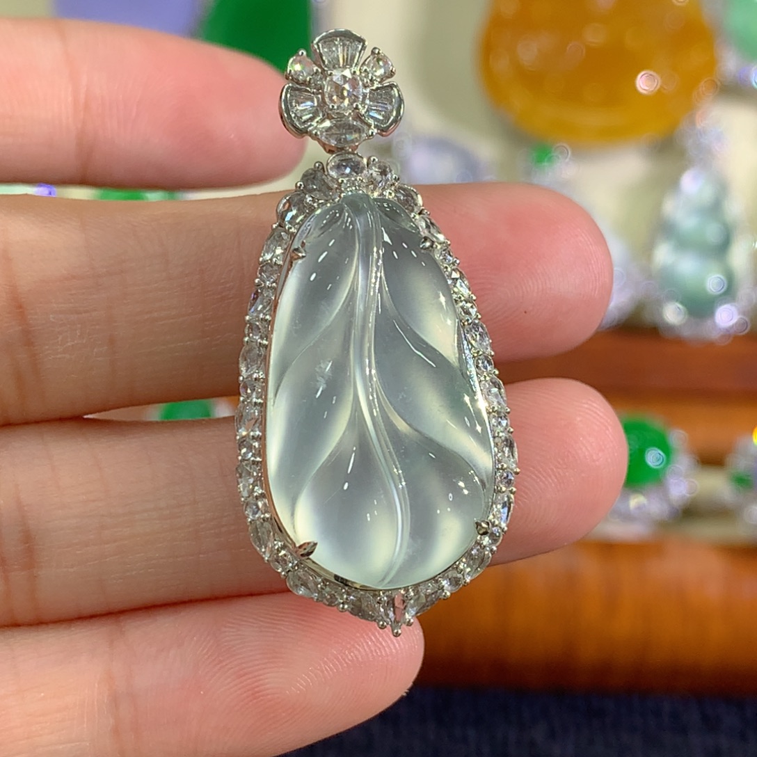 翡翠18K金镶嵌吊坠(不含链)叶子