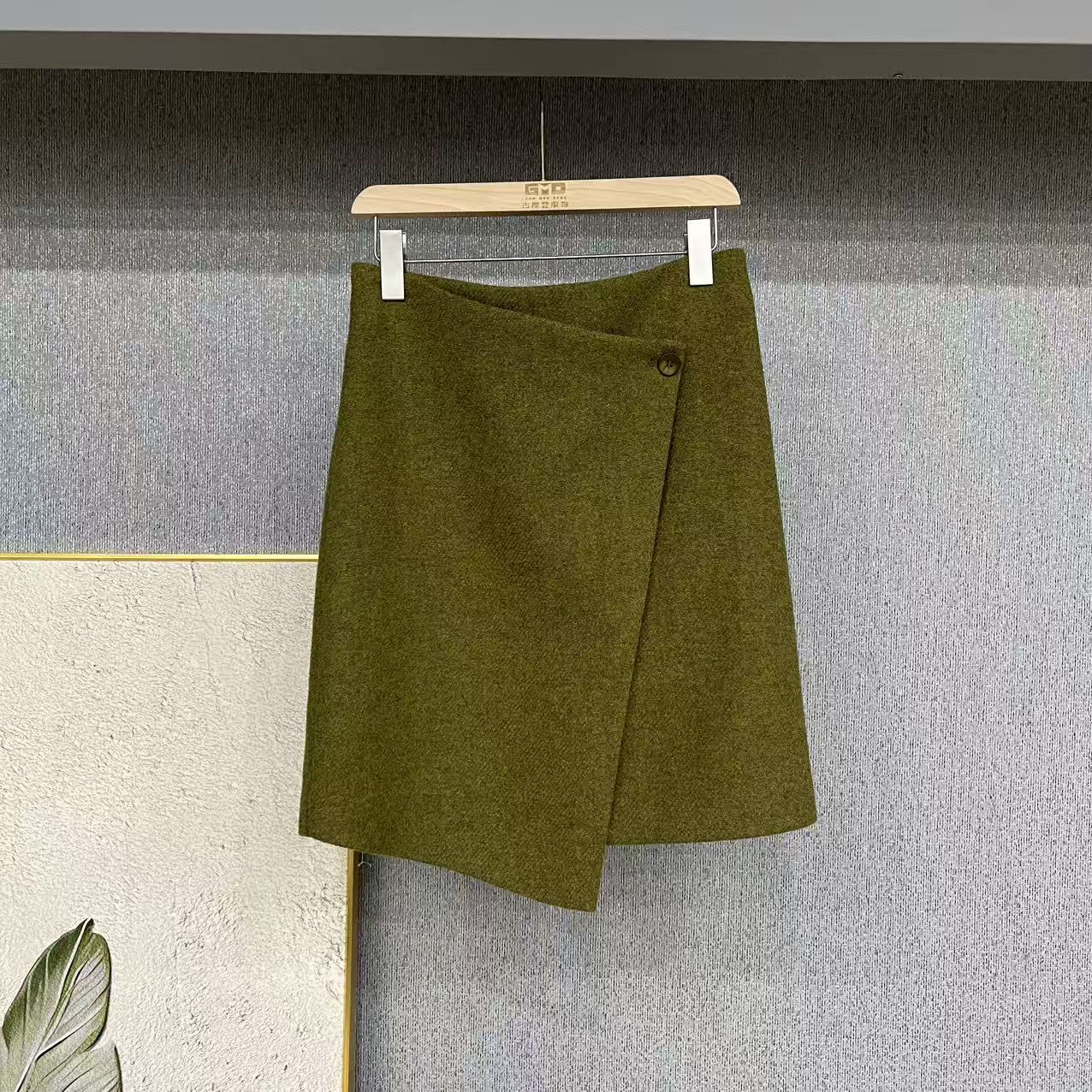 830爆款！芥末绿单扣女士休闲半身裙