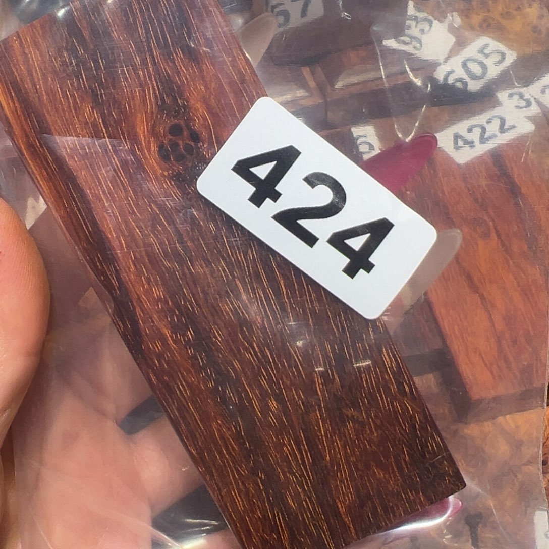 越***车檀香紫檀（小叶紫檀）