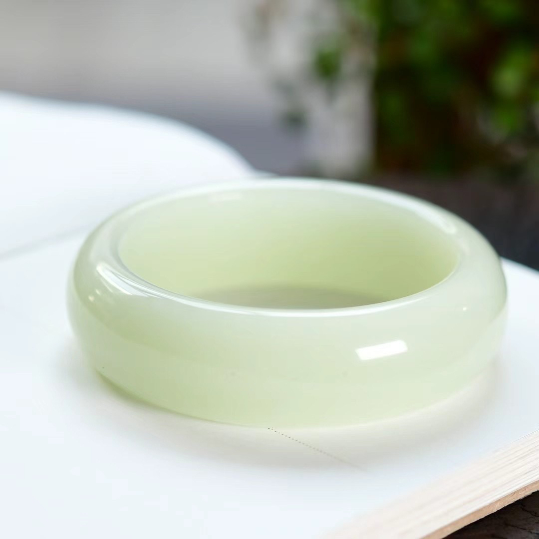 天然俄料羊脂和田玉老料宽条正装轮胎手镯美人条手镯平安镯女款