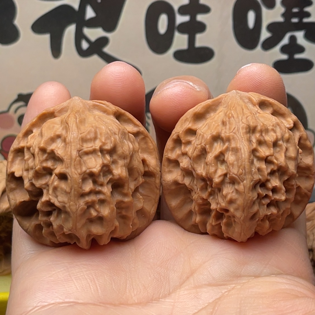 文玩核桃吊坠40野狼