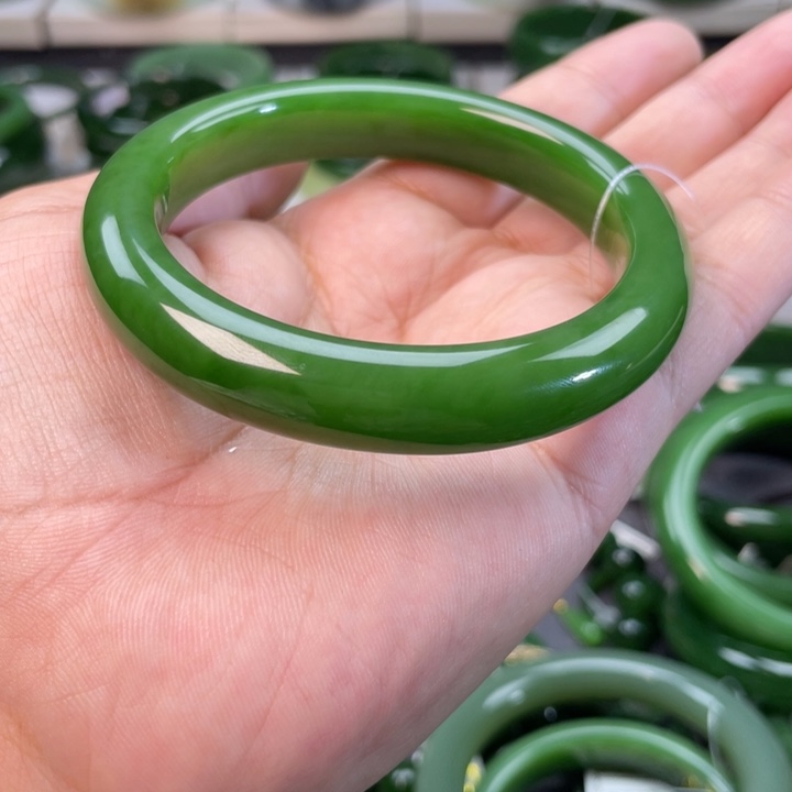 和田玉（碧玉）手镯未镶嵌