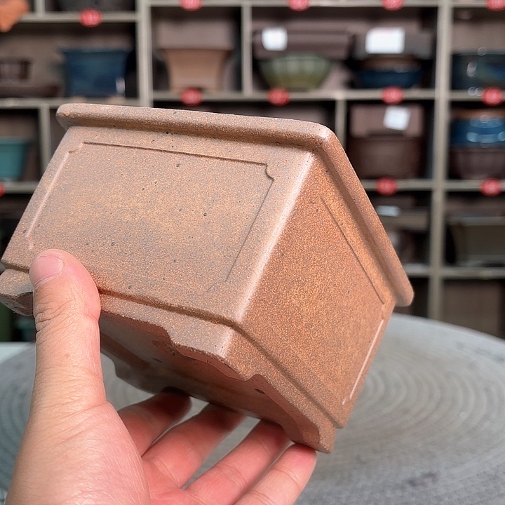 紫砂花盆紫砂的颜色很好看呀