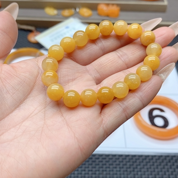 石英质玉（黄龙玉）手镯未镶嵌