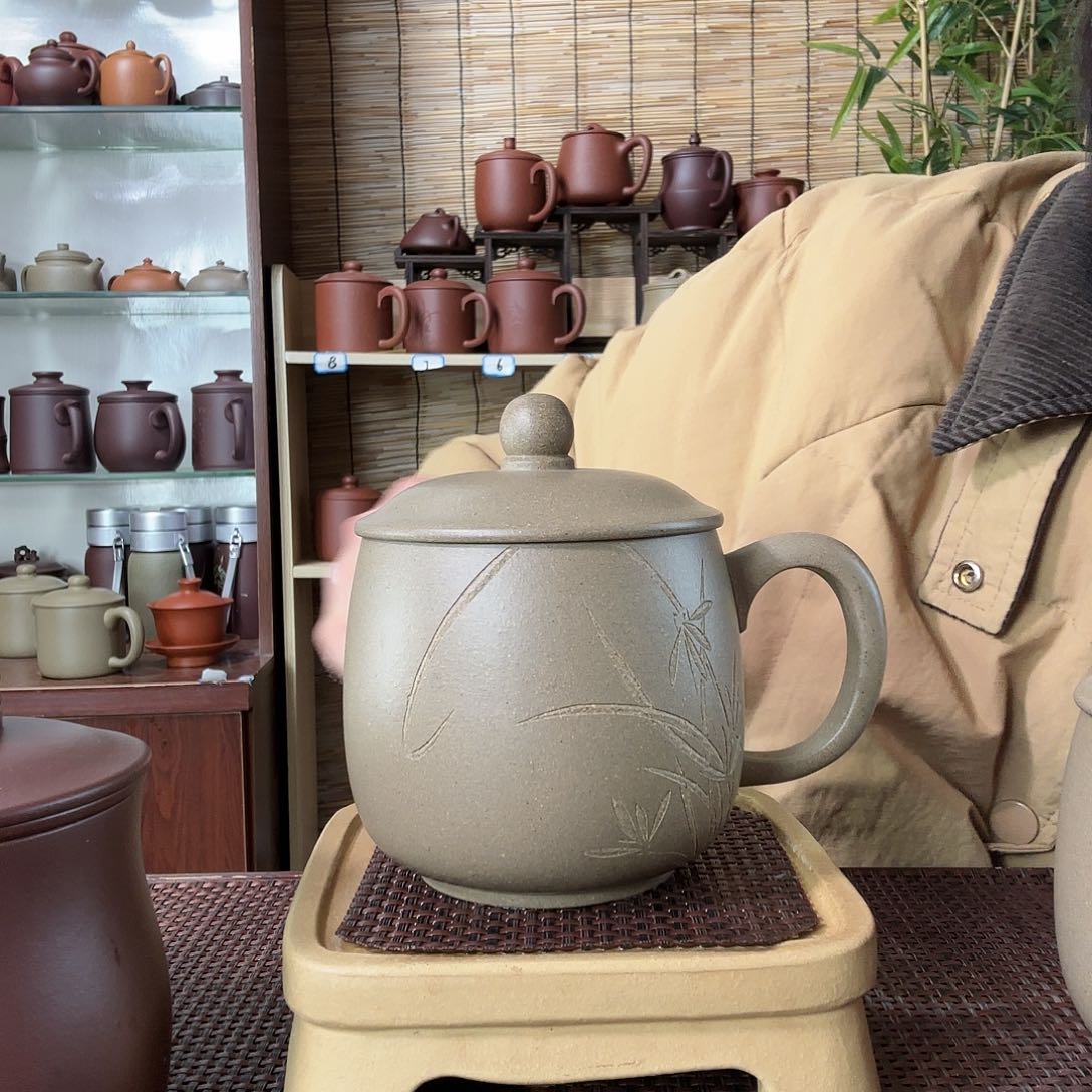 紫砂茶杯原矿青段大胖办公杯刻兰花办公杯480CC左右