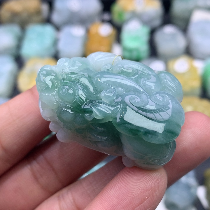 翡翠颈饰未镶嵌天然缅甸A货翡翠貔貅吊坠