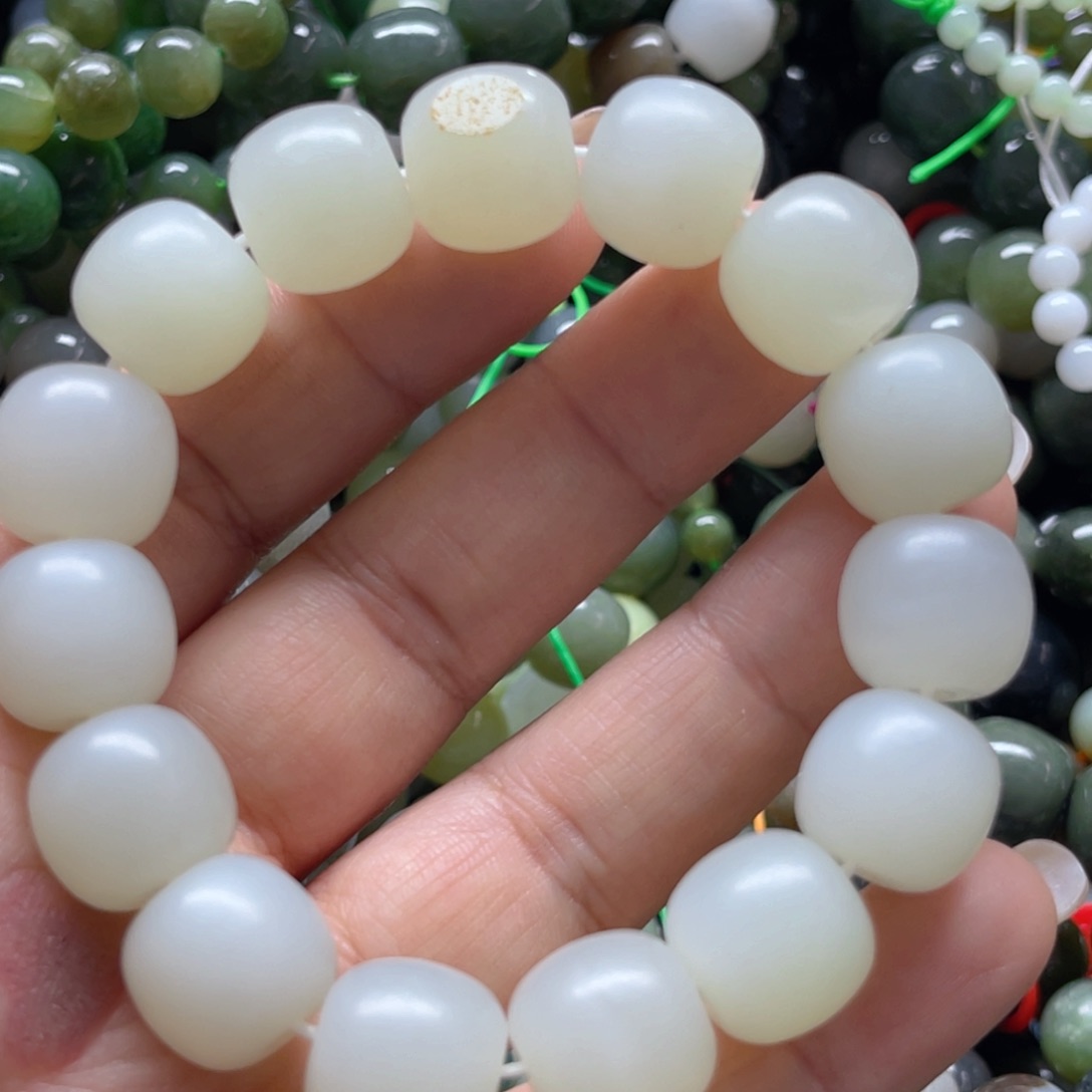 和田玉手链未镶嵌