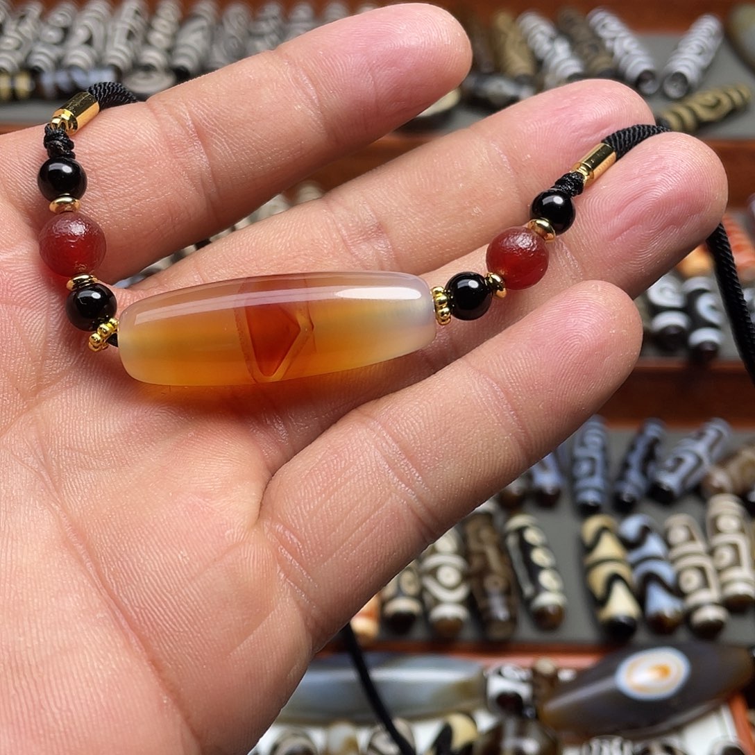 玛瑙/玉髓颈饰未镶嵌