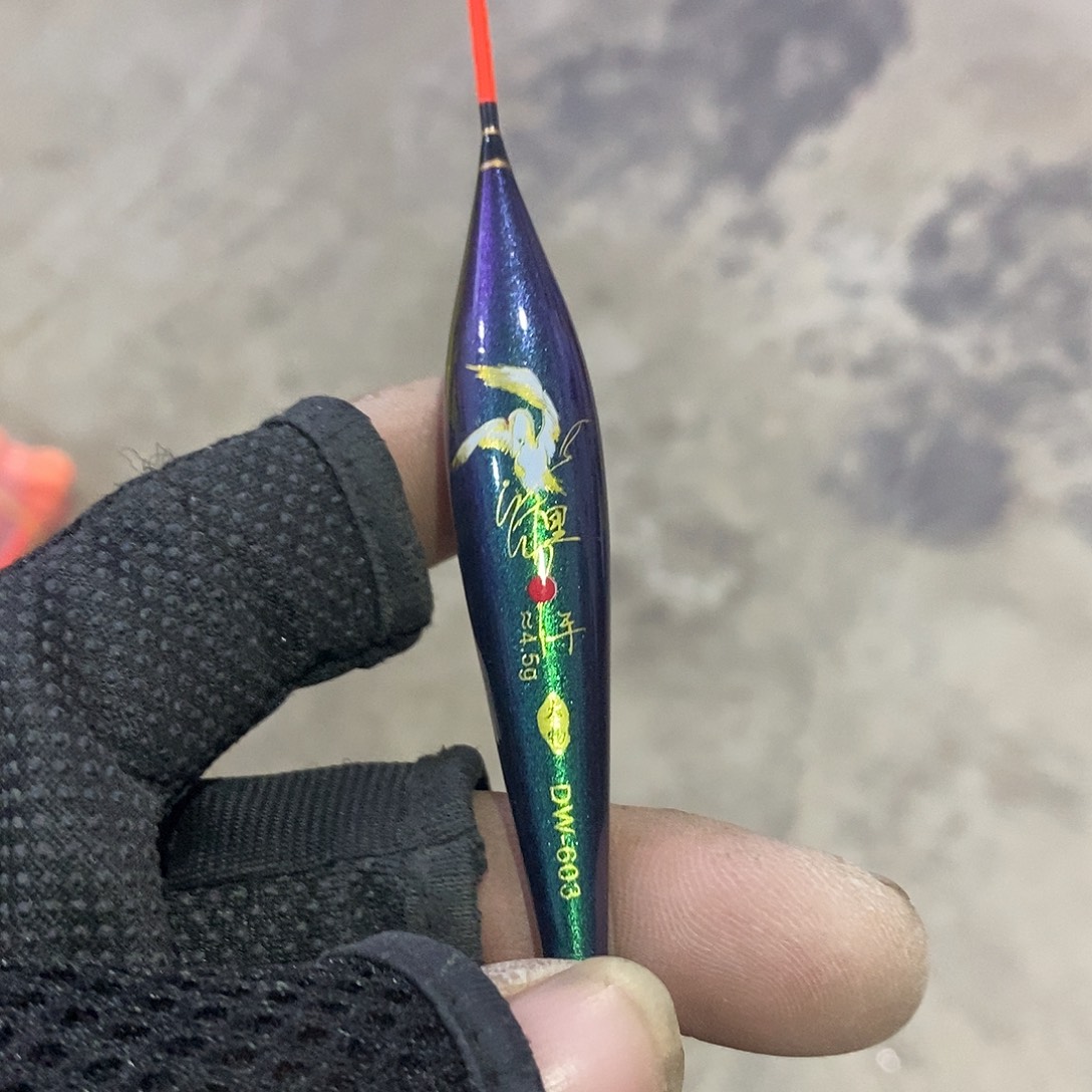 里手鱼漂发3根4.5克，