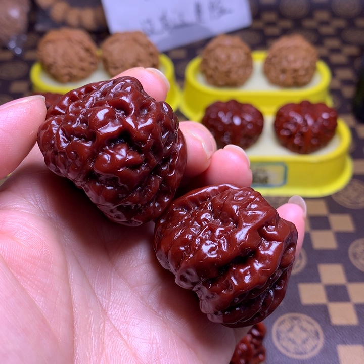 文玩核桃吊坠蛤蟆头41尺寸