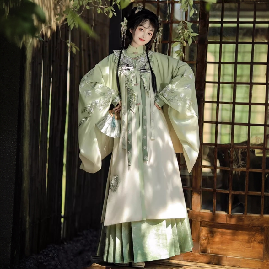 【燕归花时】原创明制汉服女重工云肩刺绣春款上新