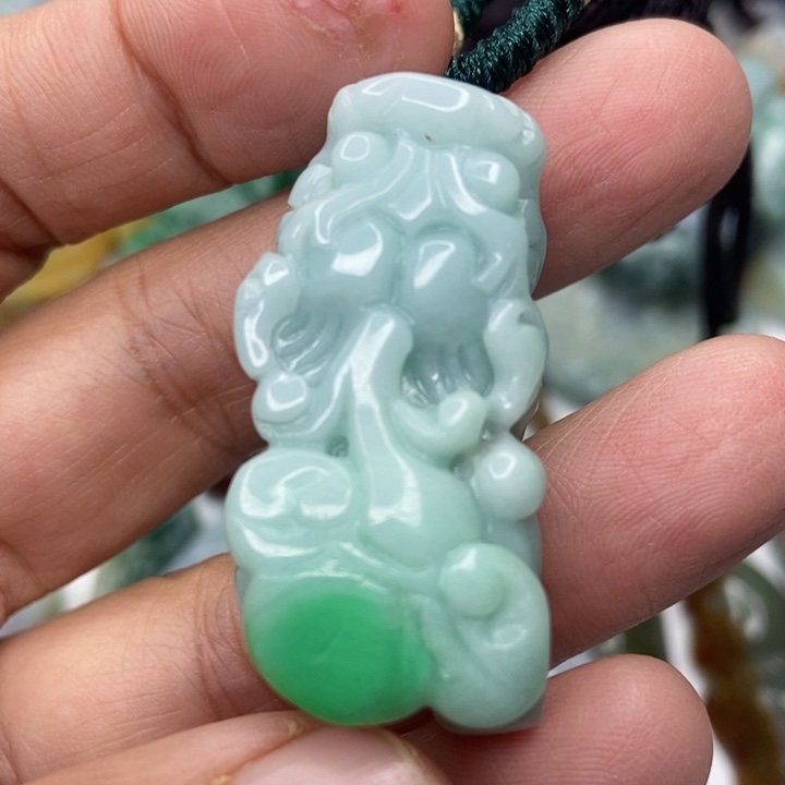 定制翡翠未镶嵌翡翠