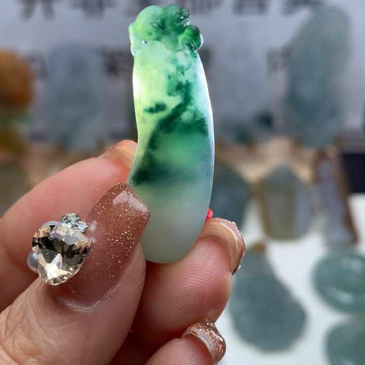 定制翡翠未镶嵌天然翡翠