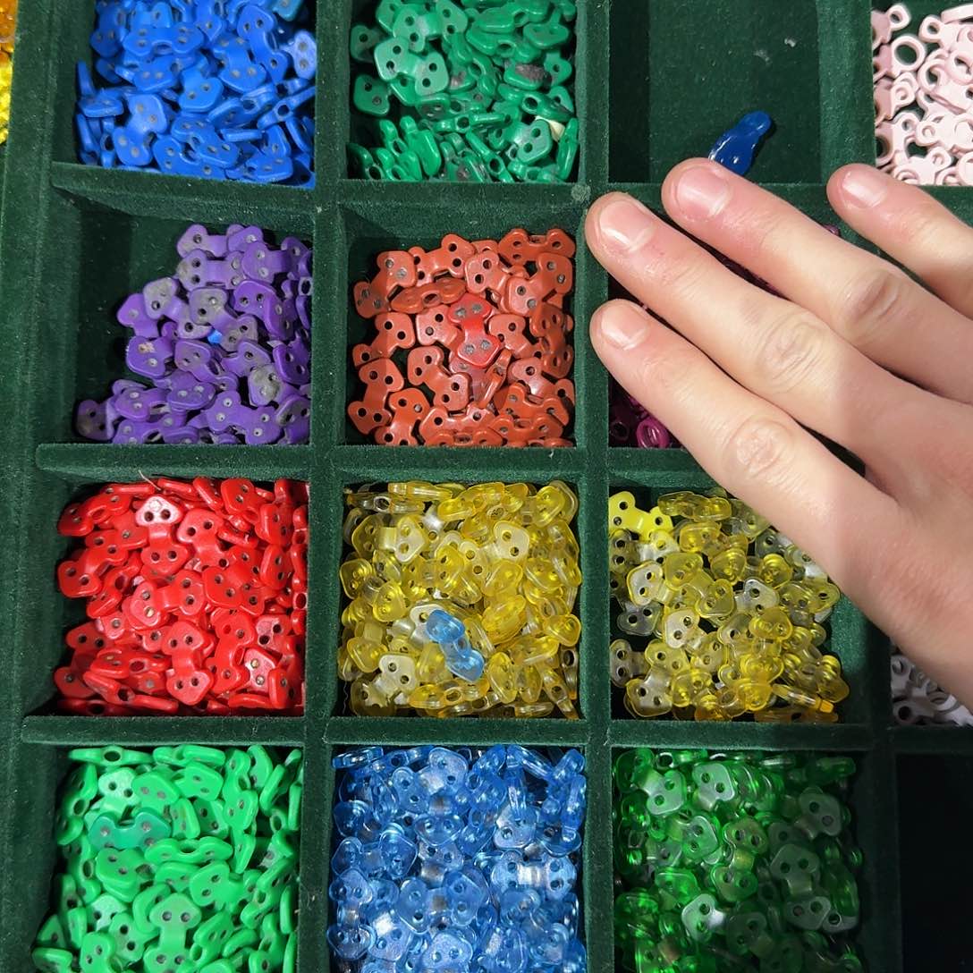 树脂磁石瑕疵共20元