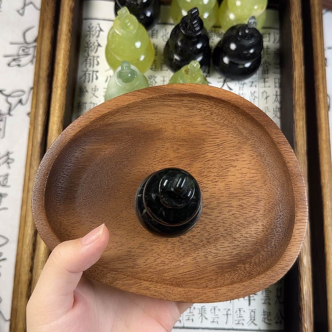 遐***福葫芦未镶嵌定制蛇纹石玉