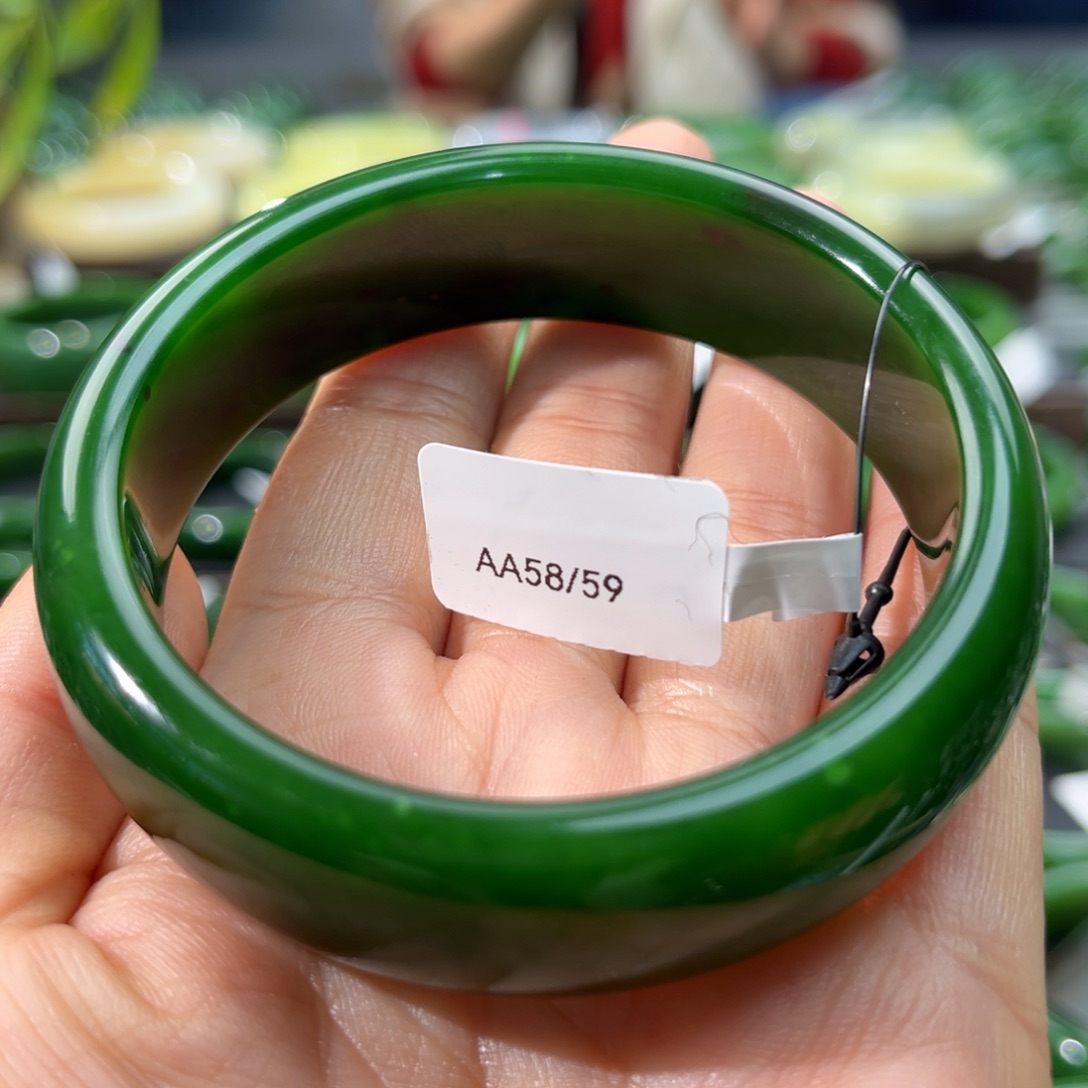 和田玉（碧玉）手镯未镶嵌