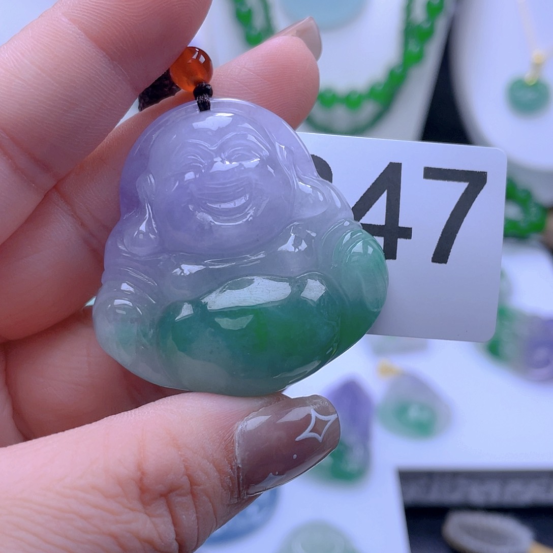 翡翠吊坠(赠链)未镶嵌