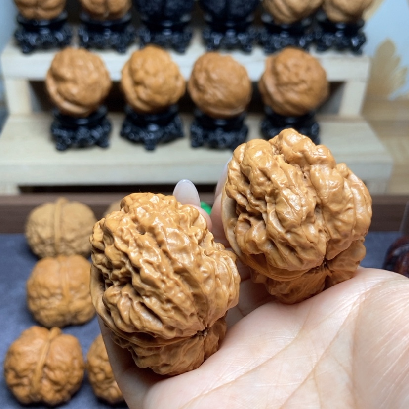 【闪购商品】桃核吊坠45上古金蟾47mm