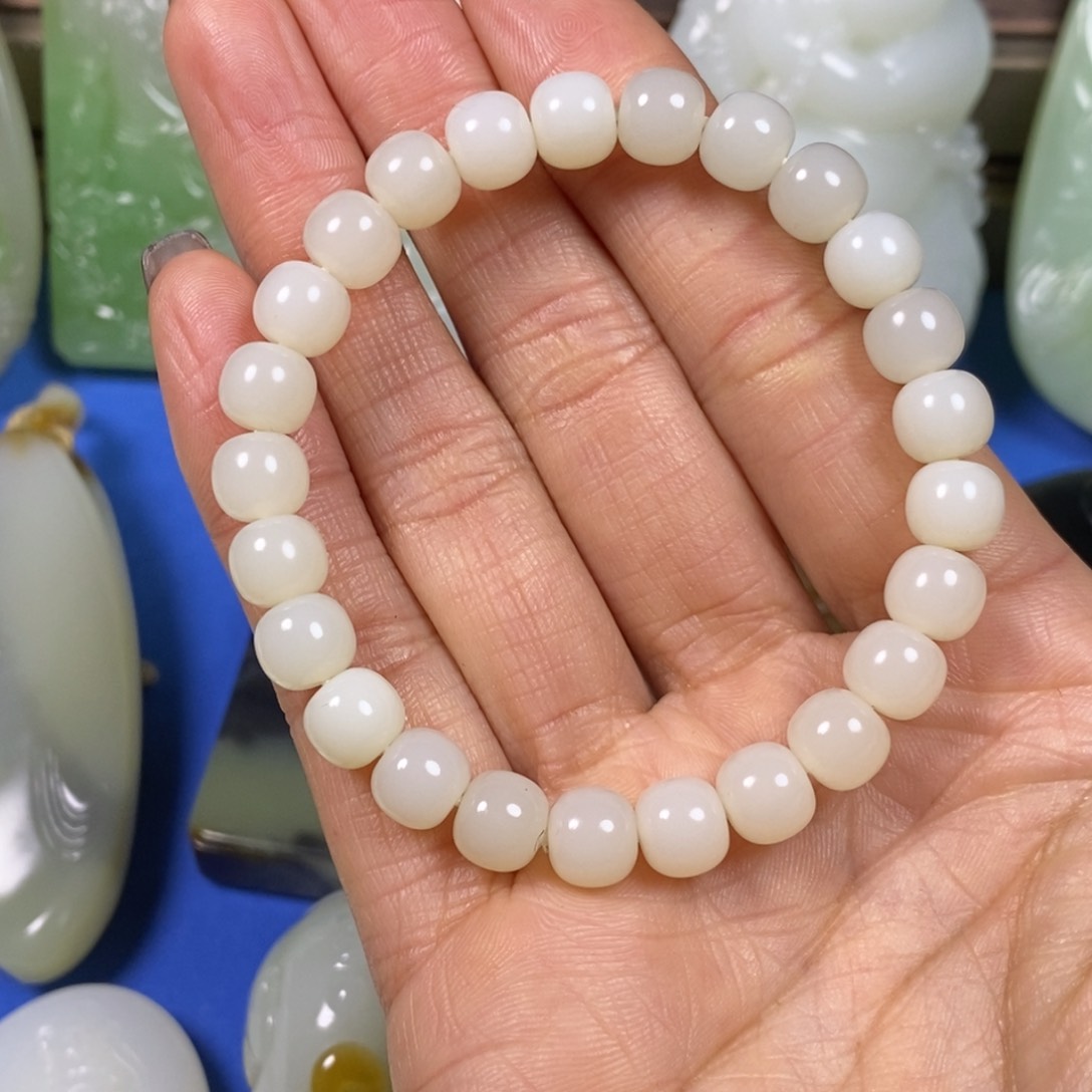 和田玉手串未镶嵌清**酒