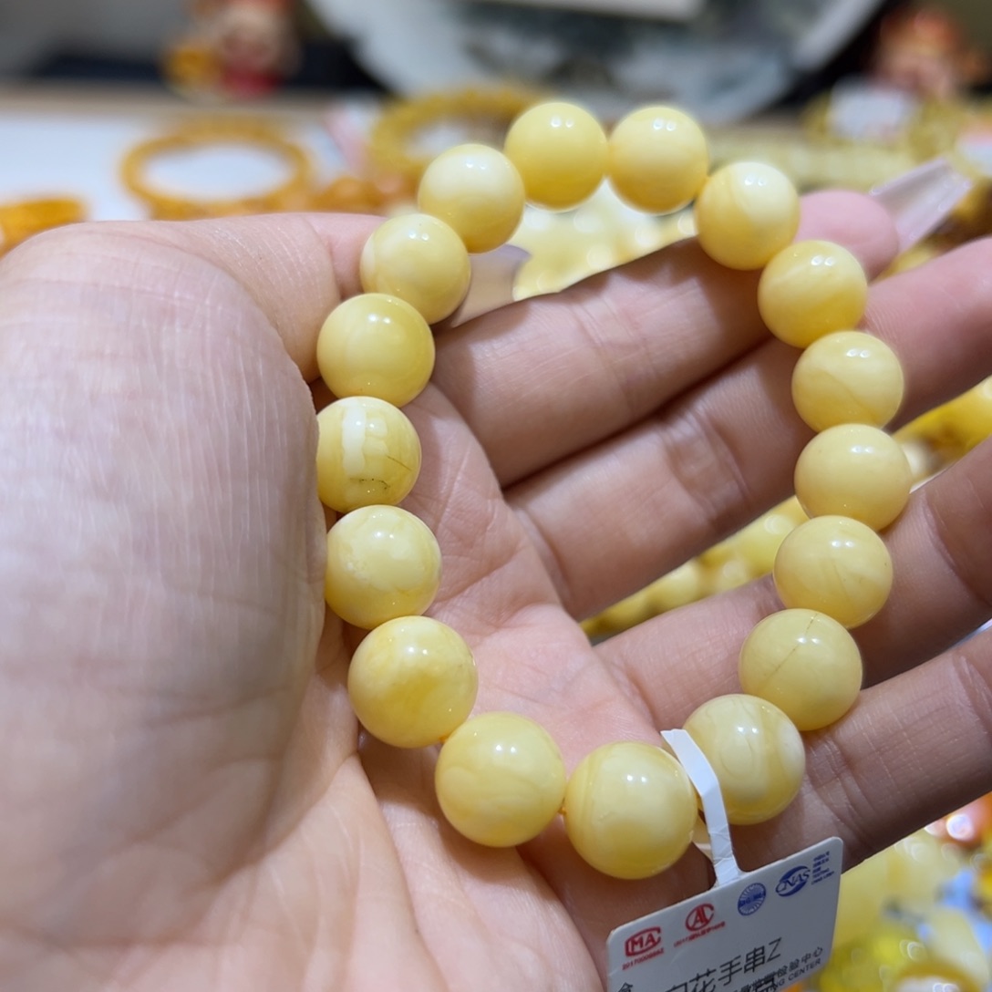 琥珀珠宝奇石未镶嵌