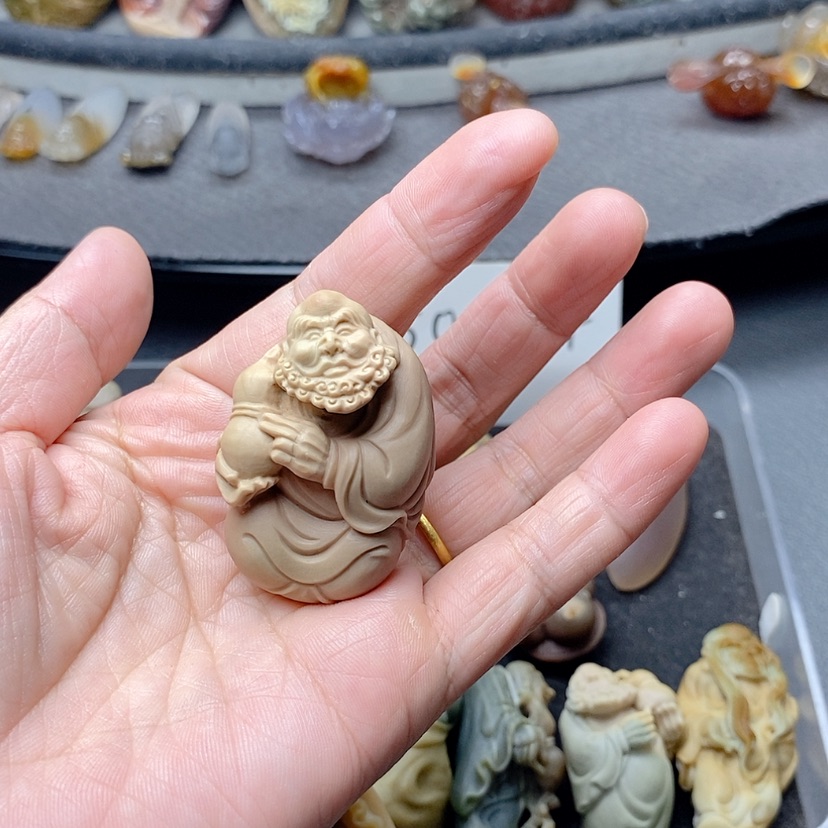【闪购商品】定制石英质玉吊坠未镶嵌