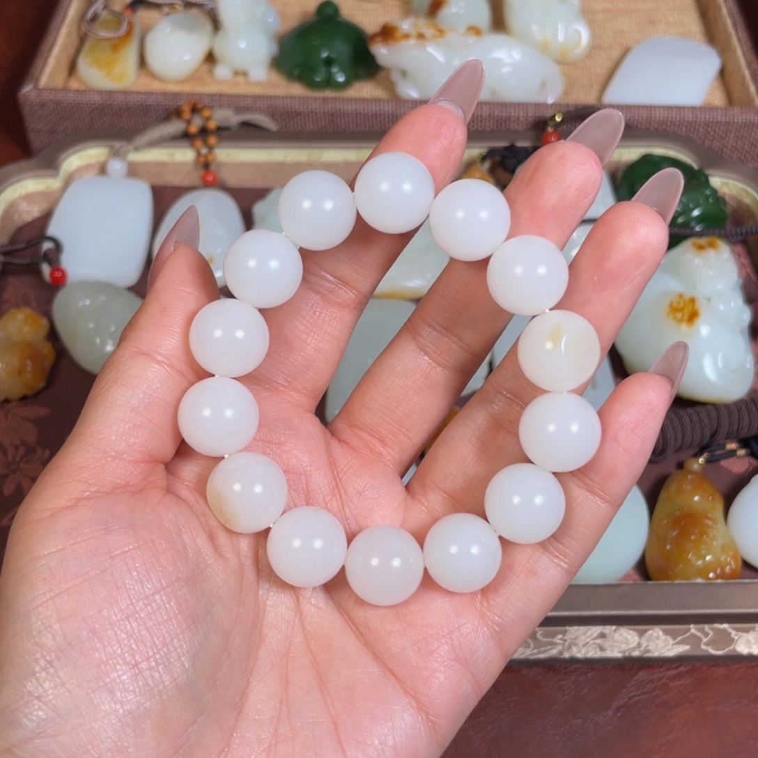 和田玉颈饰未镶嵌