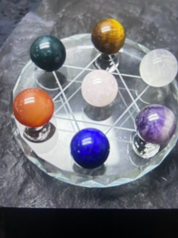 天然水晶球原石打磨居家办公摆件