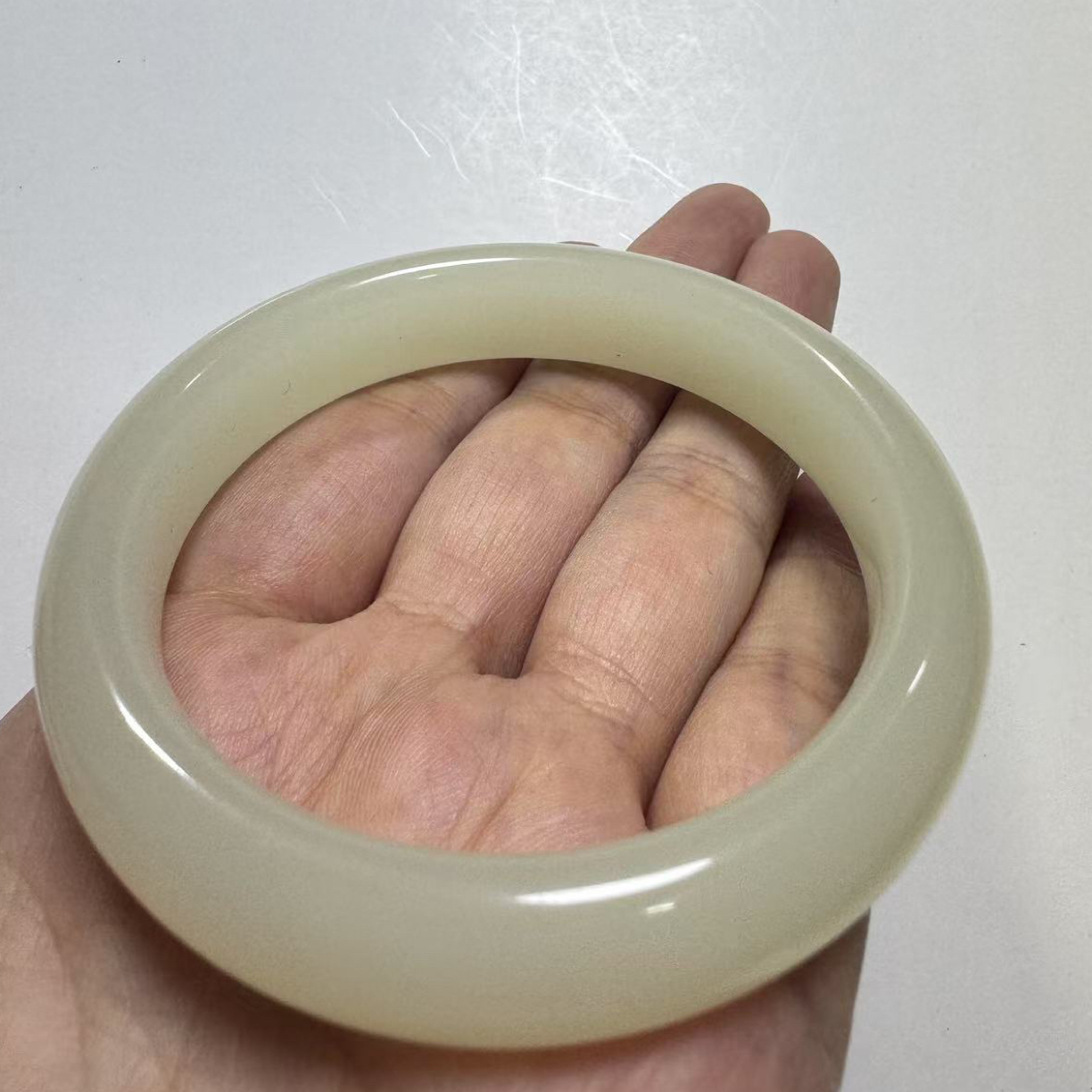 001-新疆精品时尚正宽版，青白手镯！