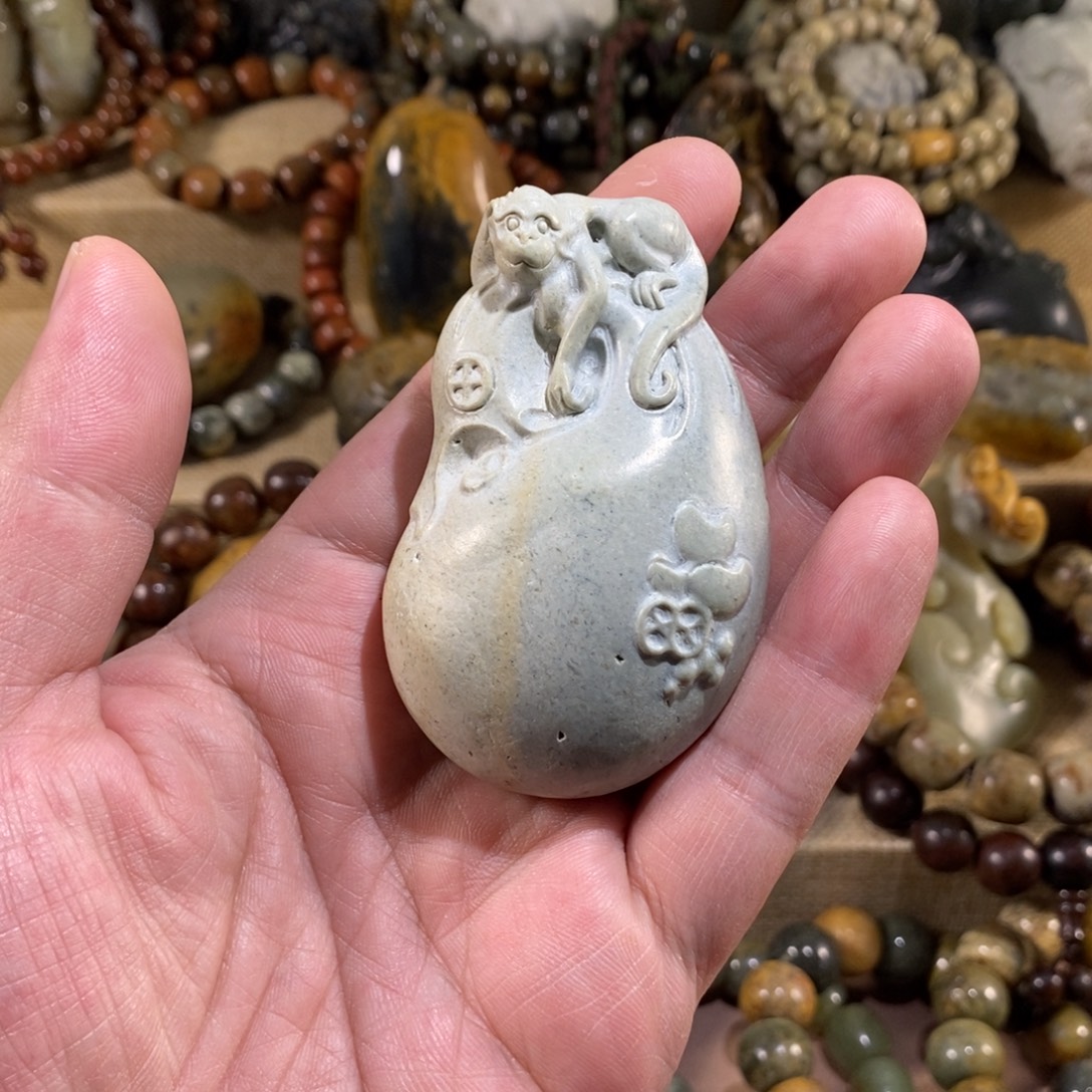 岫岩河磨玉（透闪石质玉）未镶嵌挂件