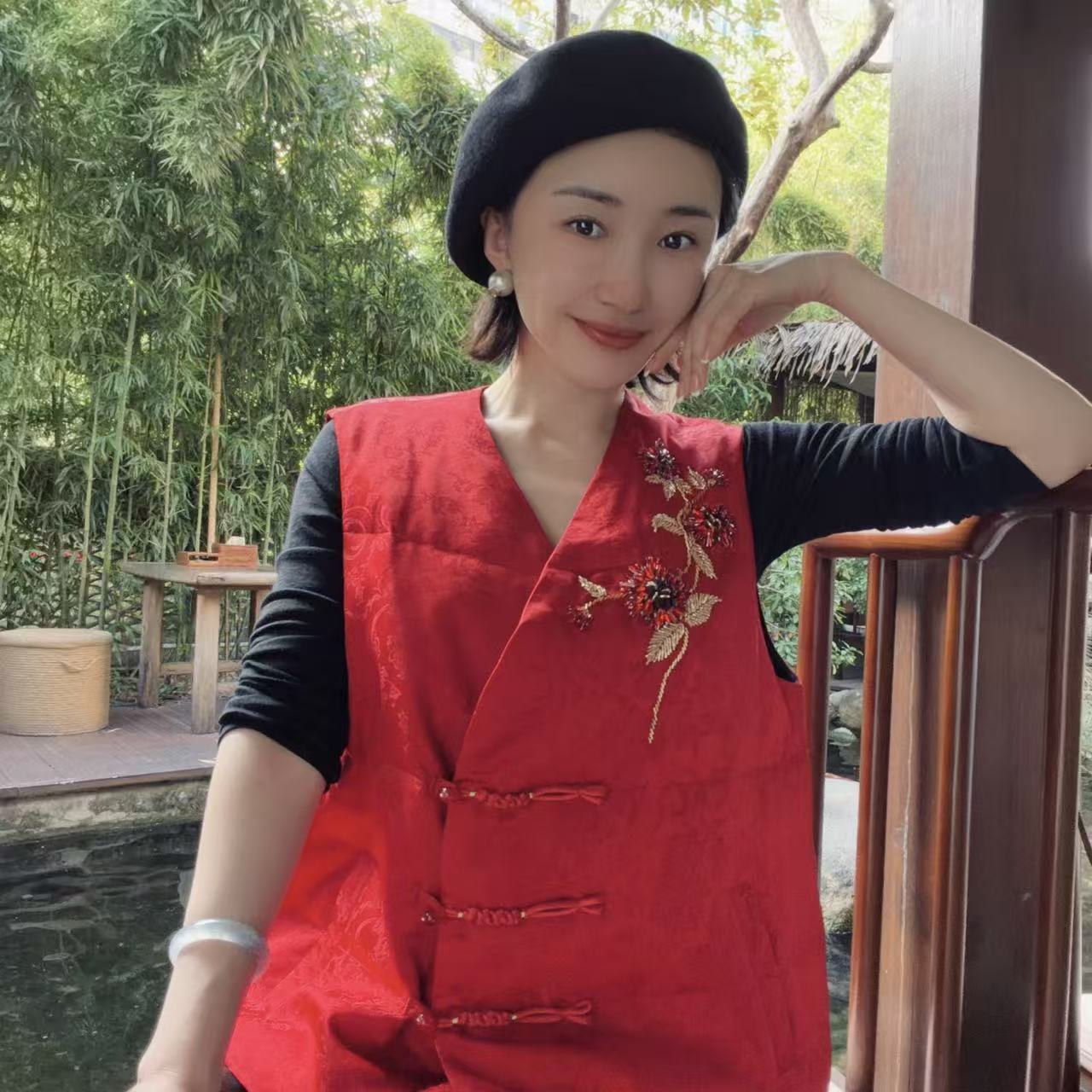 Betty Bairn【暮暮良朝】新中式百搭中式盘扣90鹅绒马甲A6281