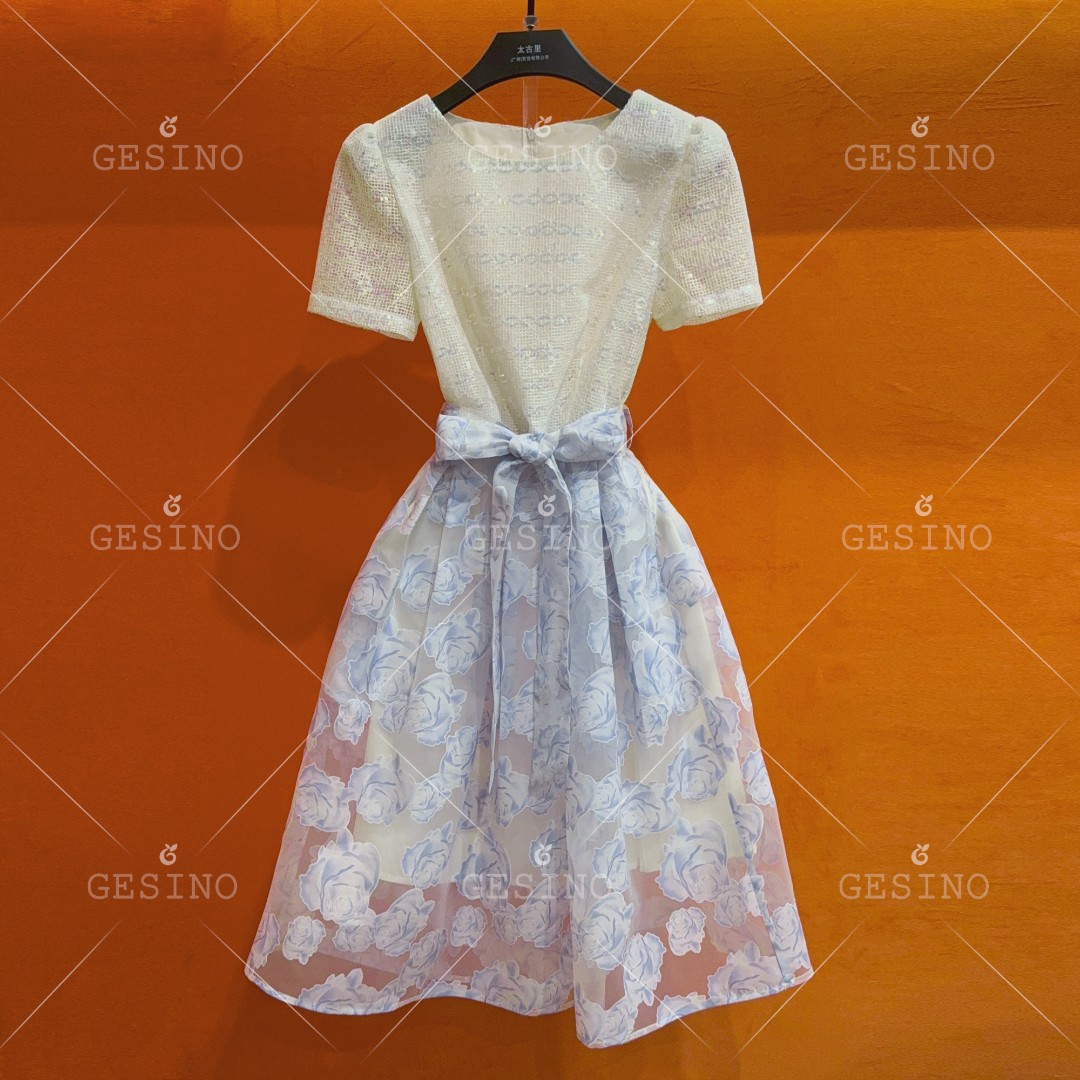 【露】春款/设计师款轻奢法式质显瘦女装连衣裙CX-202433