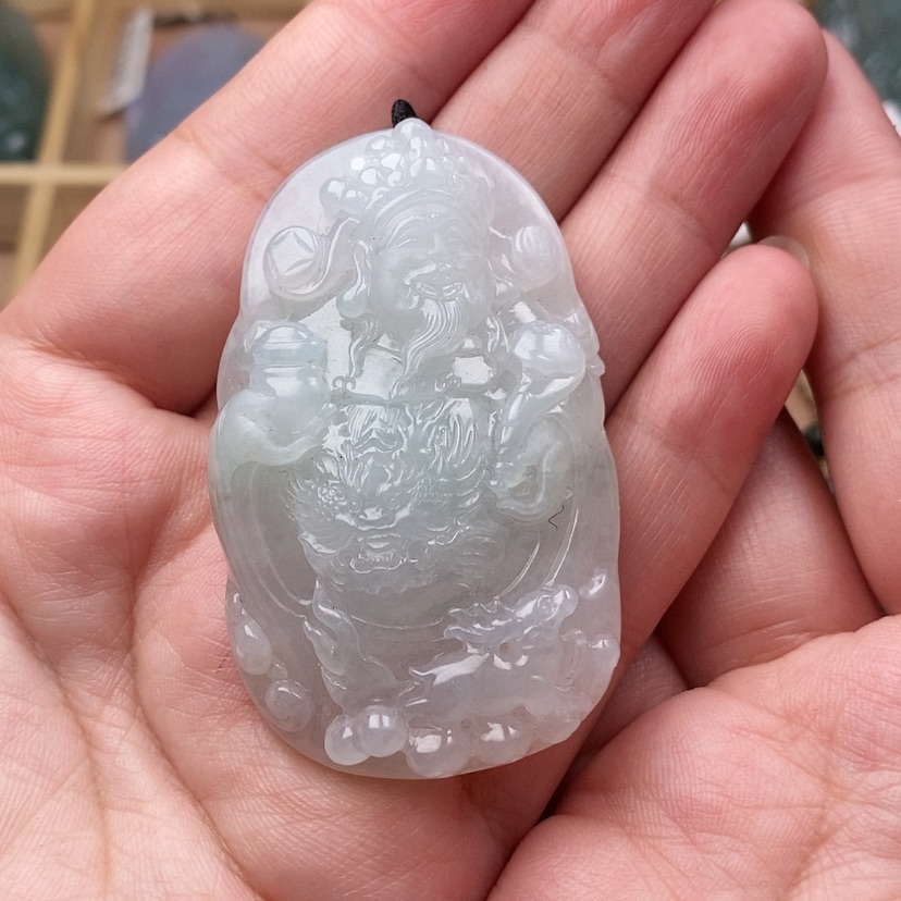 【闪购商品】翡翠颈饰未镶嵌晴*、。