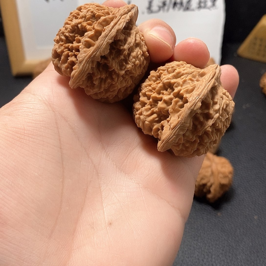 文玩核桃吊坠满天星