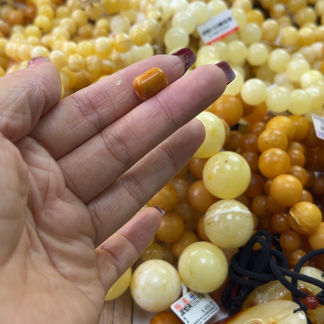 琥珀珠宝奇石未镶嵌