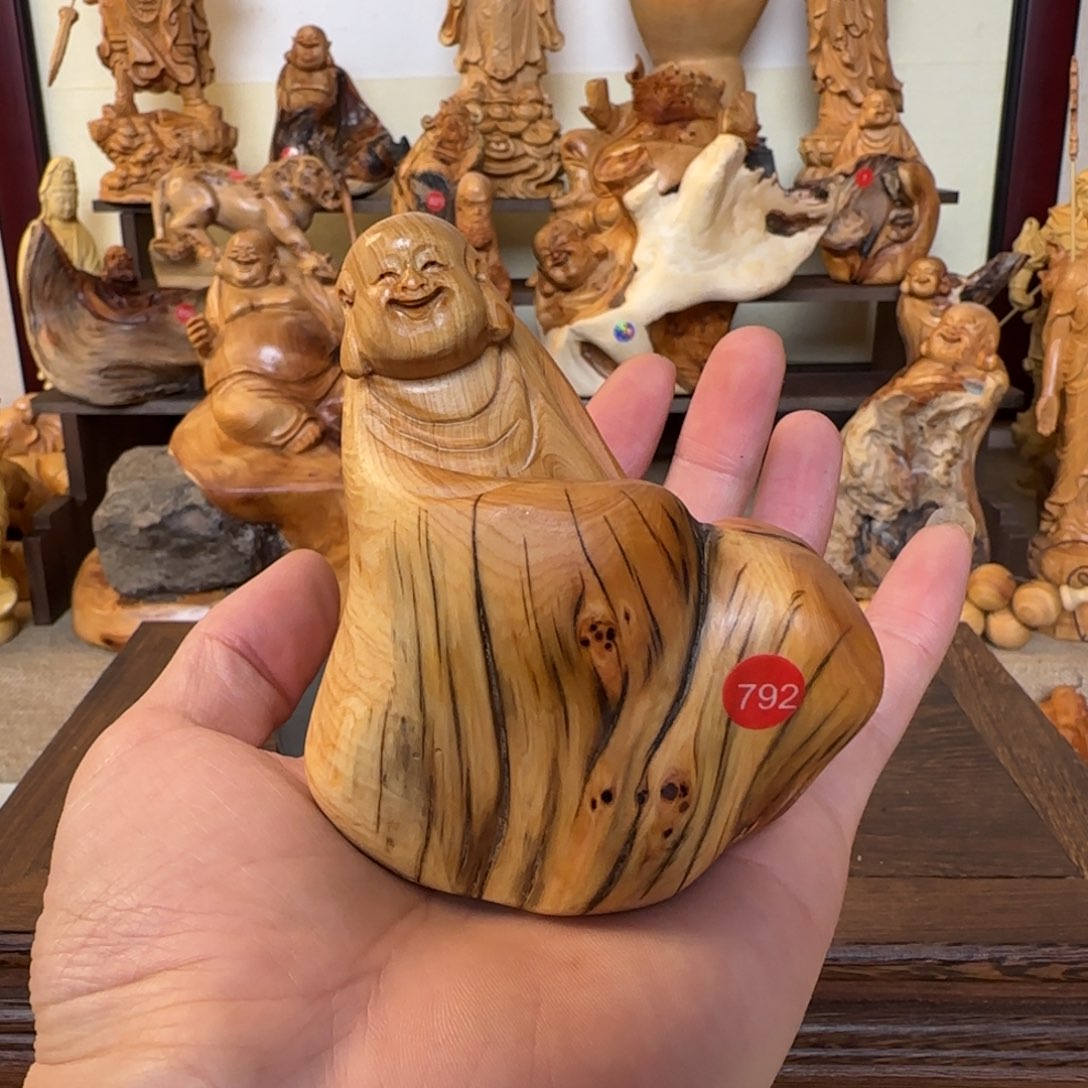 崖柏小木匠艺雕一物一拍