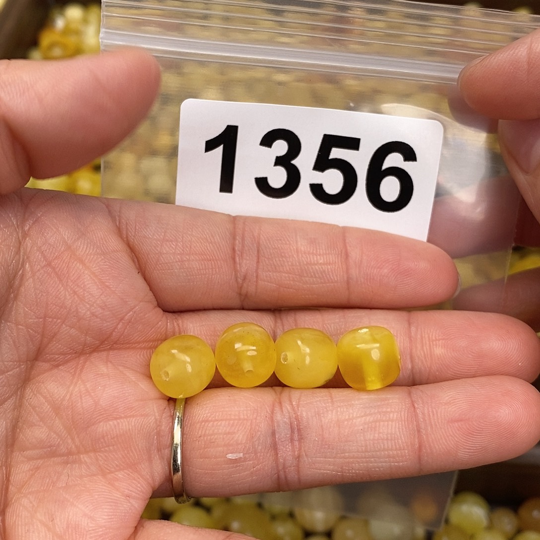 蜜蜡未镶嵌珠宝奇石10