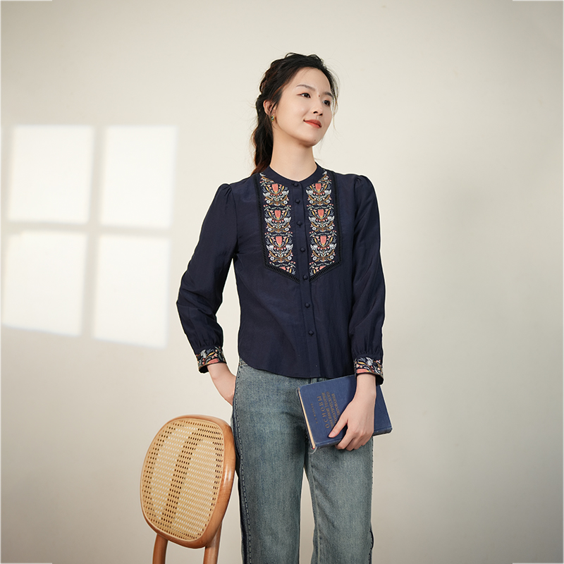 LQCXD6布符秋季刺绣长袖衬衫上衣女士职场魅力日常百搭