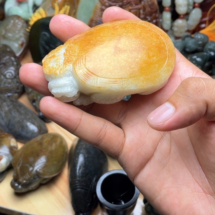 和田玉未镶嵌挂件老**途