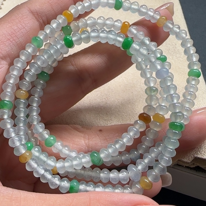 翡翠未镶嵌手链卡4.6