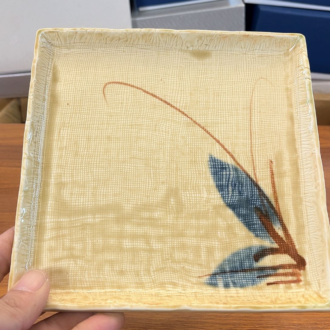 盖碗在一起就是要开心快乐哦宝宝