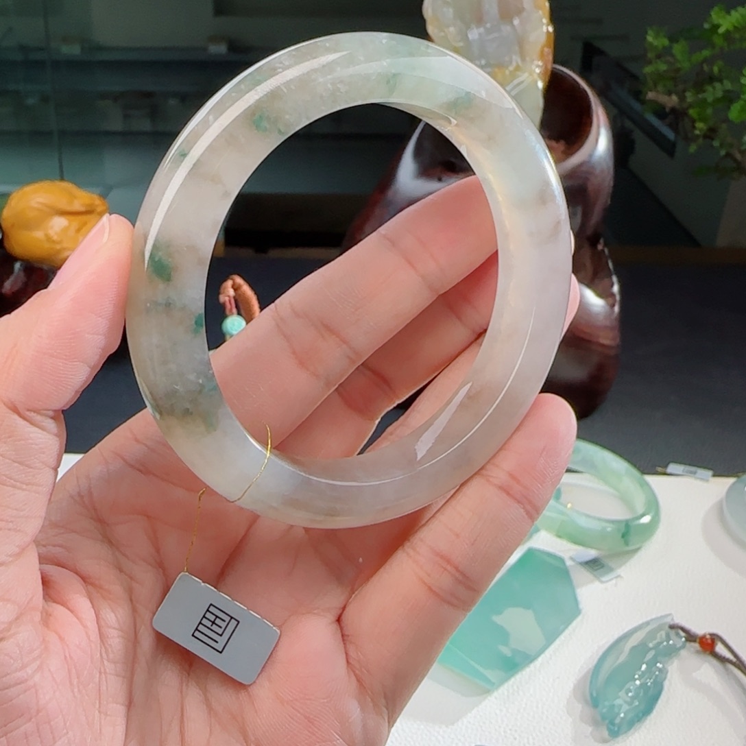 【闪购商品】翡翠手镯未镶嵌堯