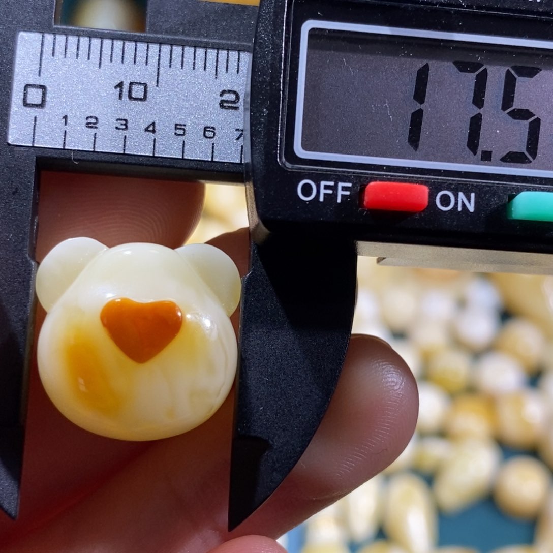 蜜蜡裸石未镶嵌配饰