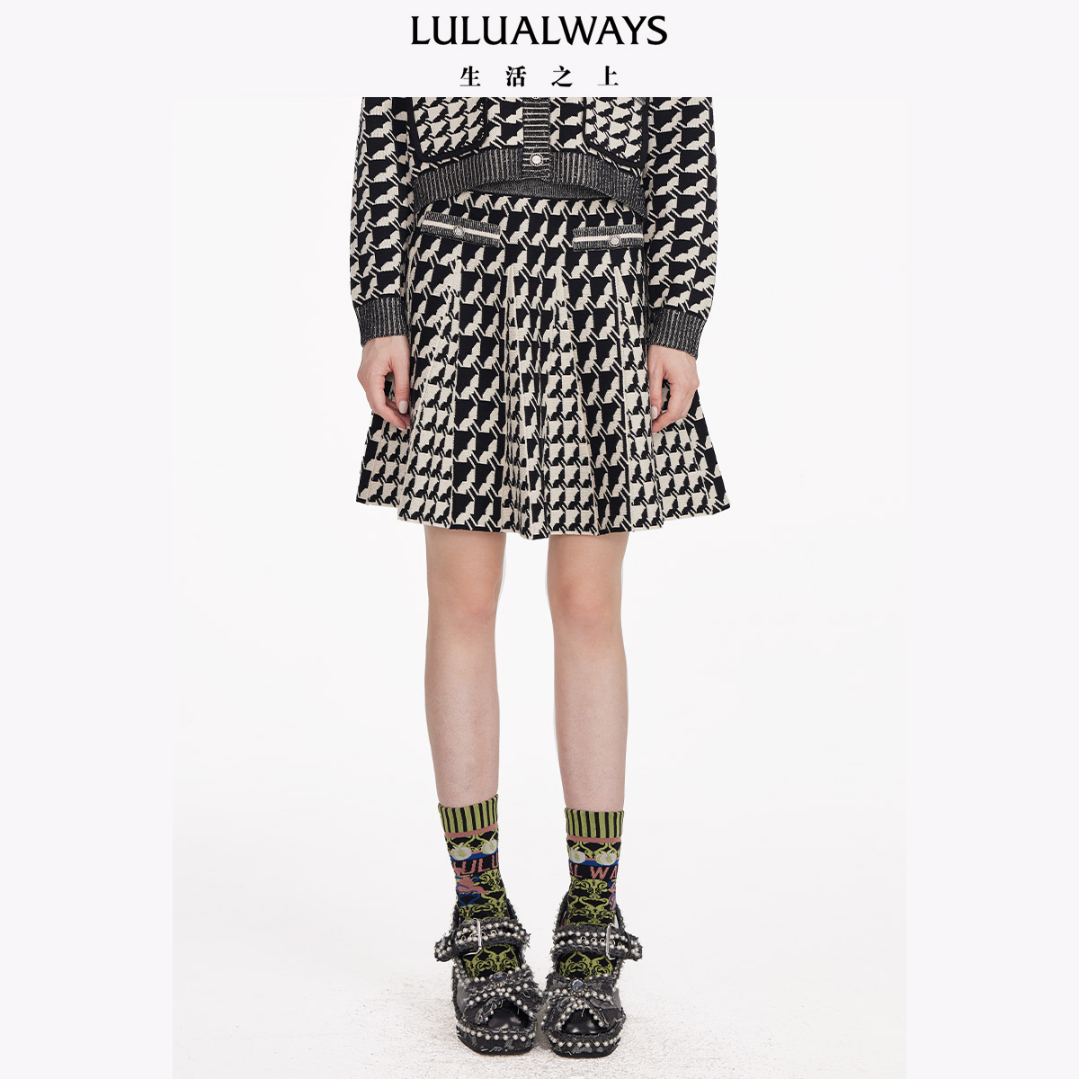LULUALWAYS黑白图案提花半身裙千鸟格收腰短裙