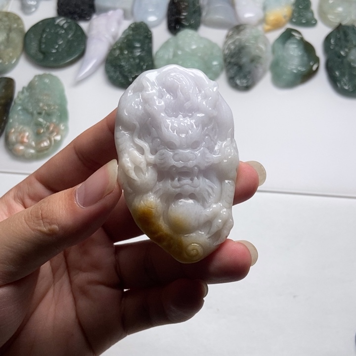 翡翠未镶嵌颈饰龙牌26