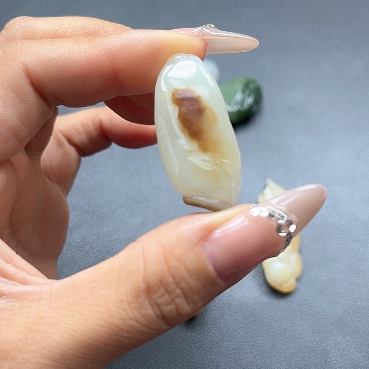 【闪购商品】颈饰未镶嵌和田玉