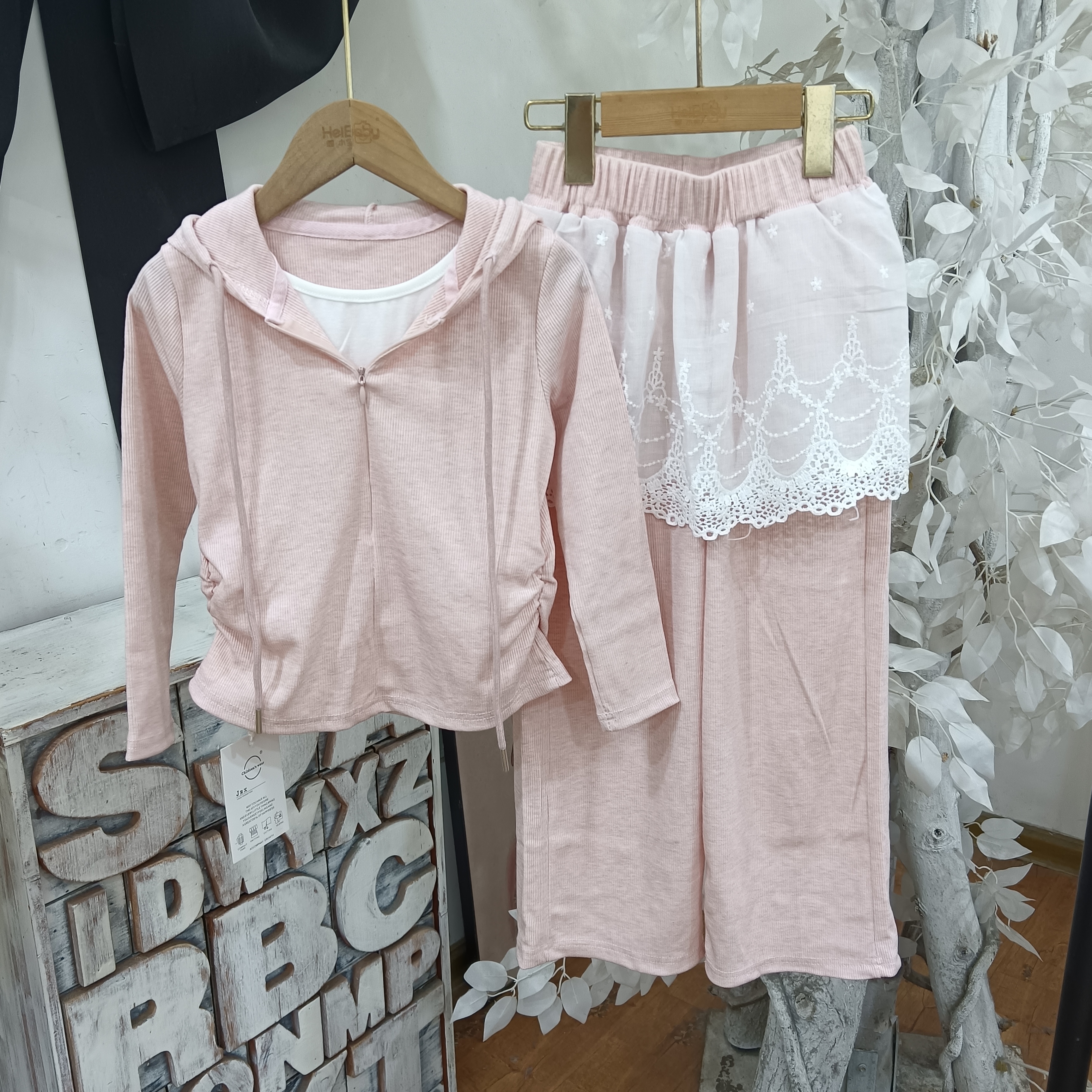 M441粉色假两件上衣+裤子两件套