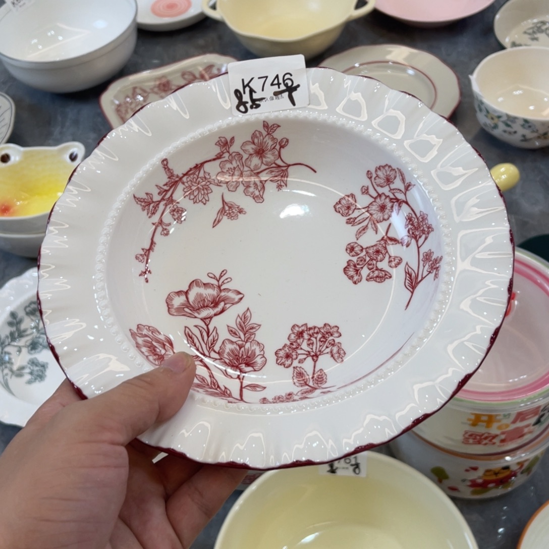 陶瓷微瑕餐具介意勿拍，满18飞！ 