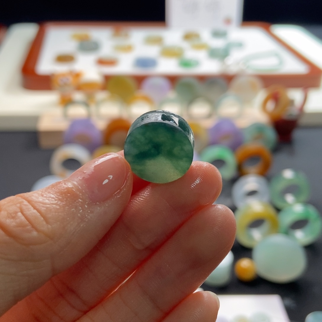 定制翡翠未镶嵌定制