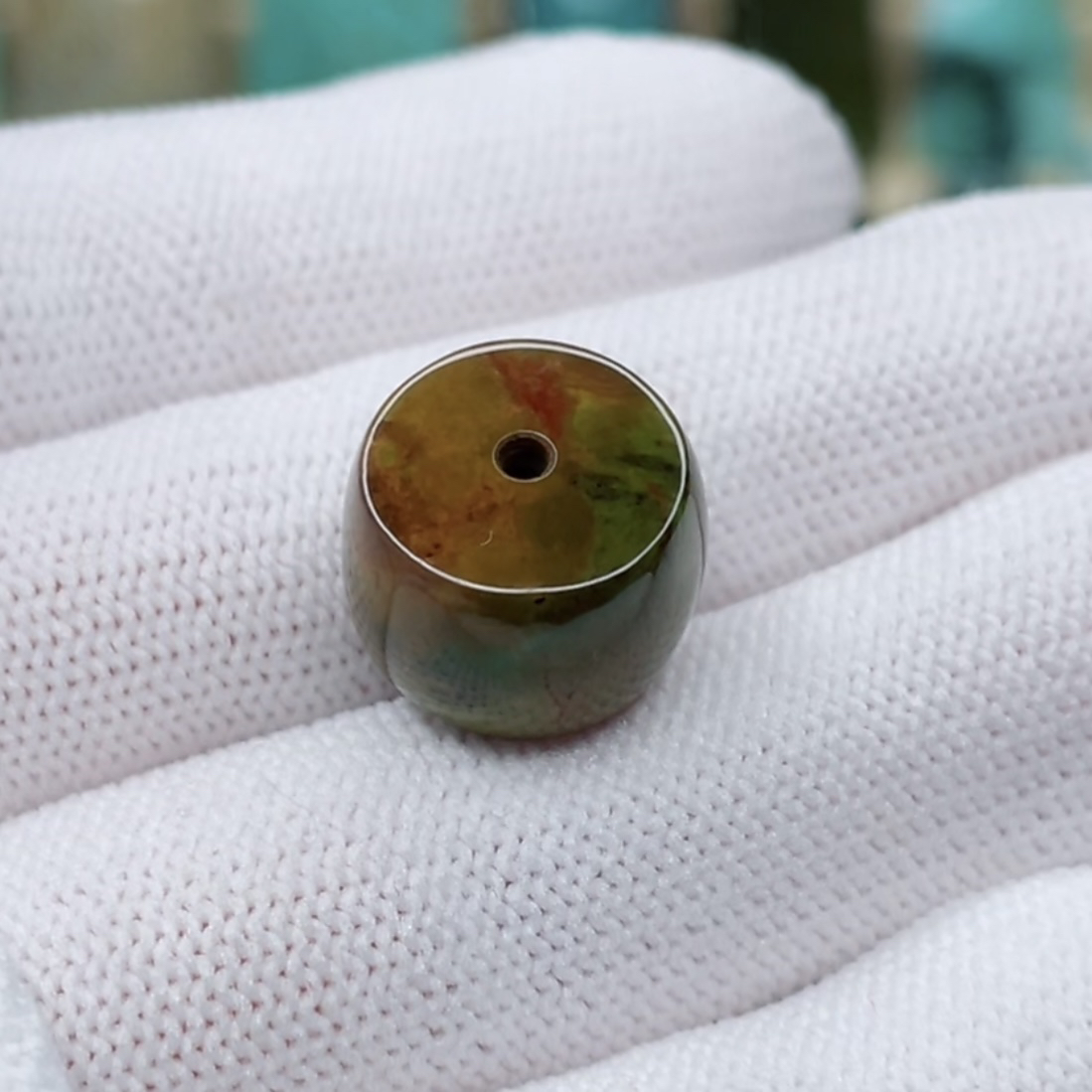 原矿高瓷无优化绿松石直切鼓珠 直径13厚10mm重3.9克军绿隔珠墩子