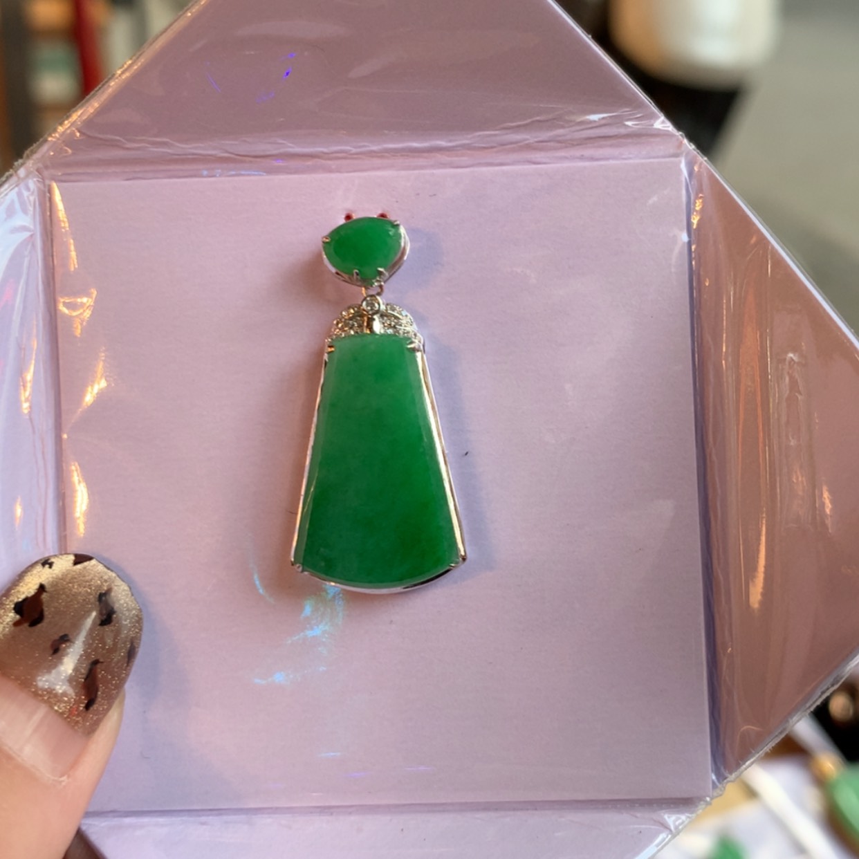 【闪购商品】翡翠颈饰18K金镶嵌麦*无事牌